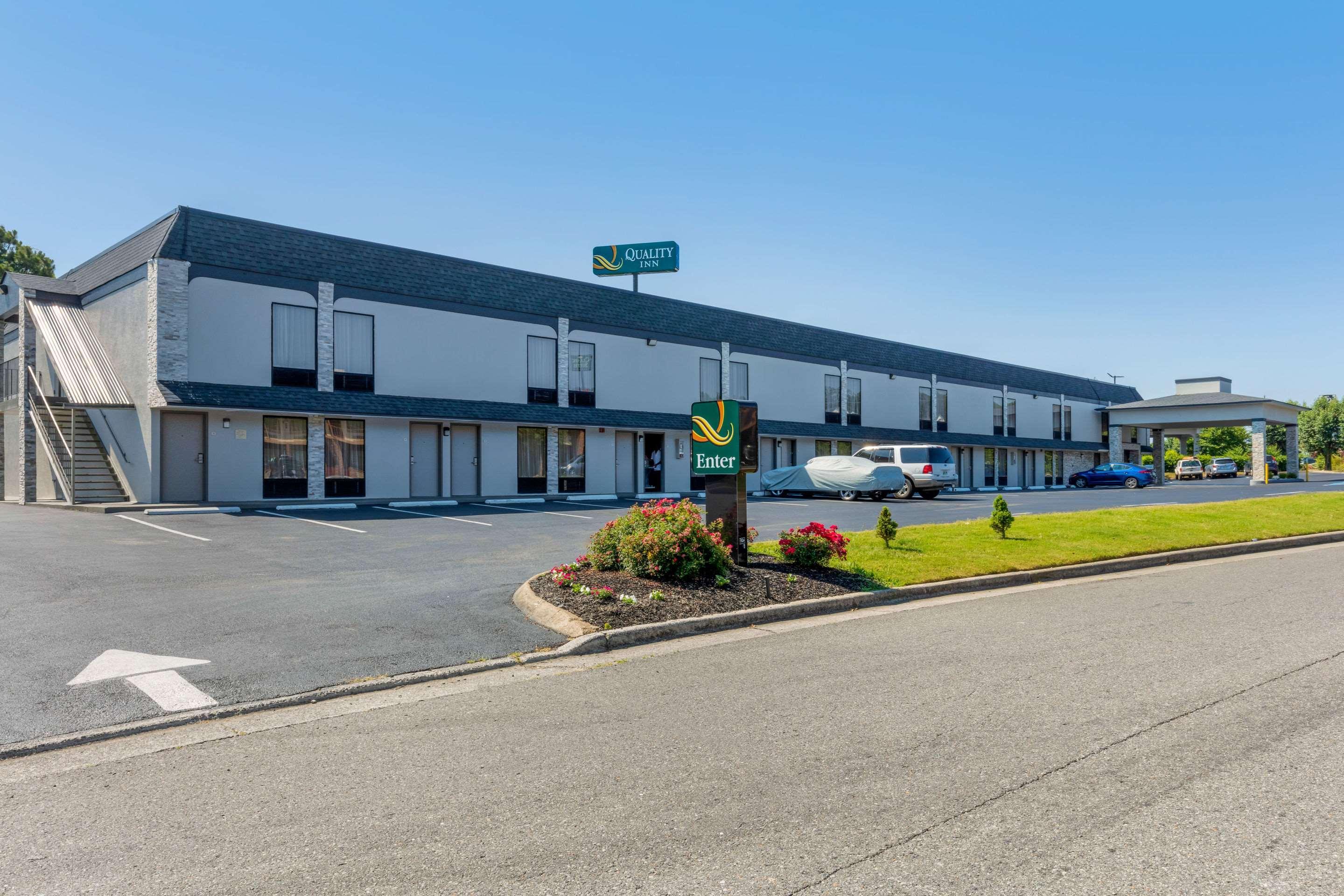Quality Inn Cleveland Exterior photo