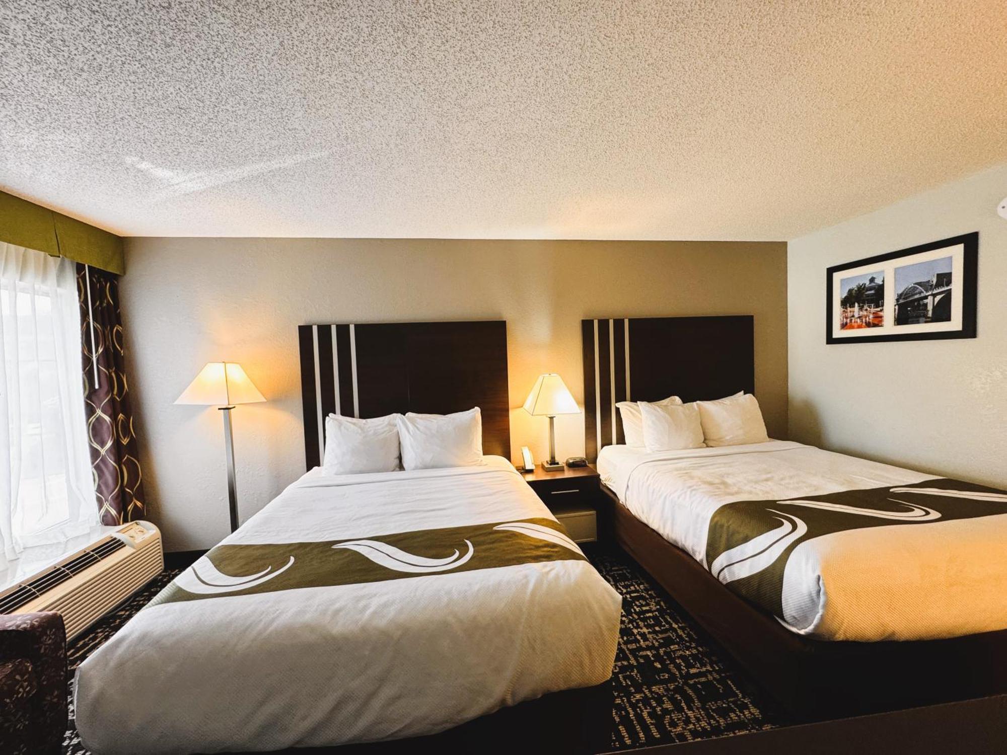 Quality Inn Cleveland Exterior photo