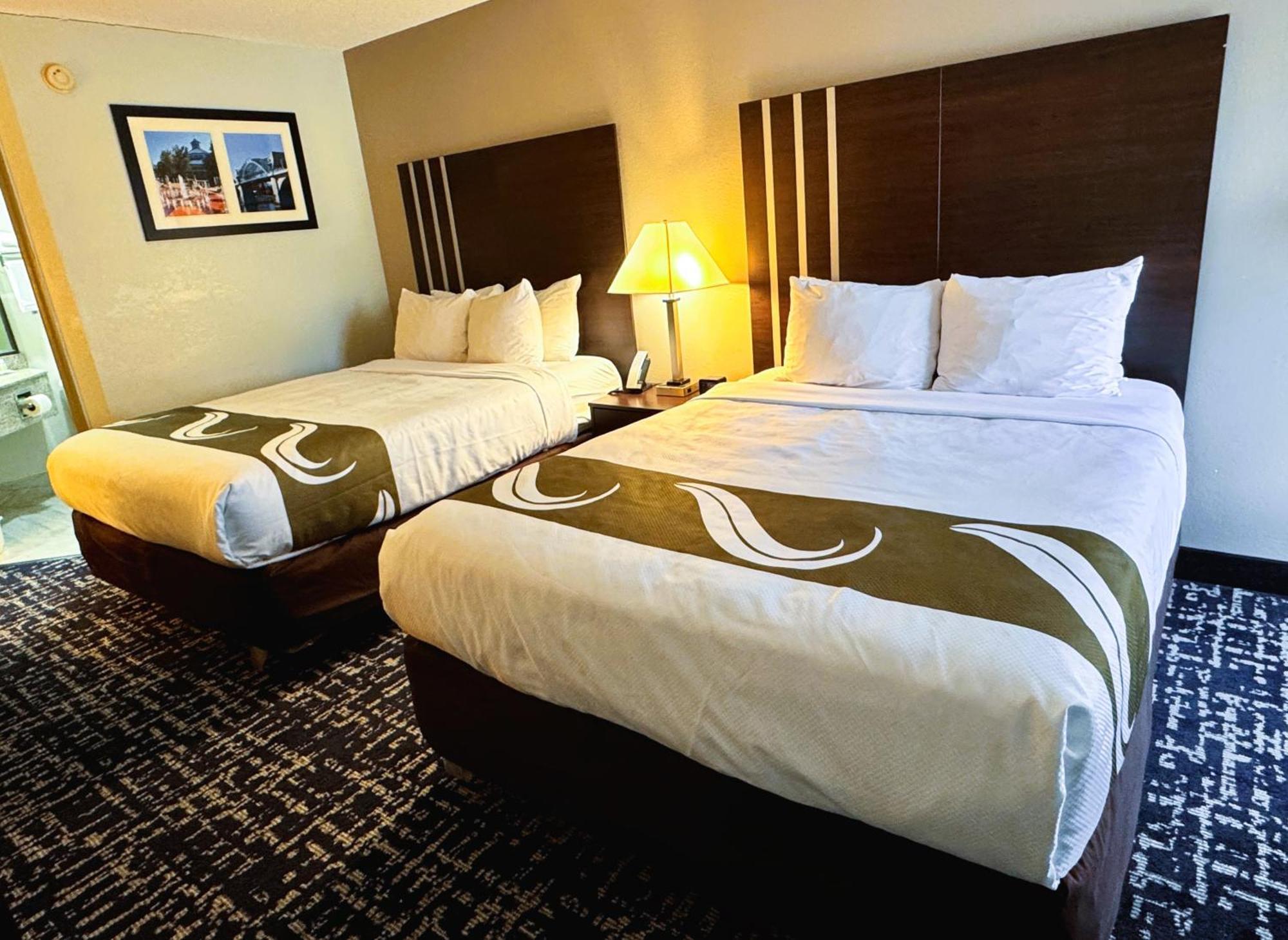 Quality Inn Cleveland Exterior photo